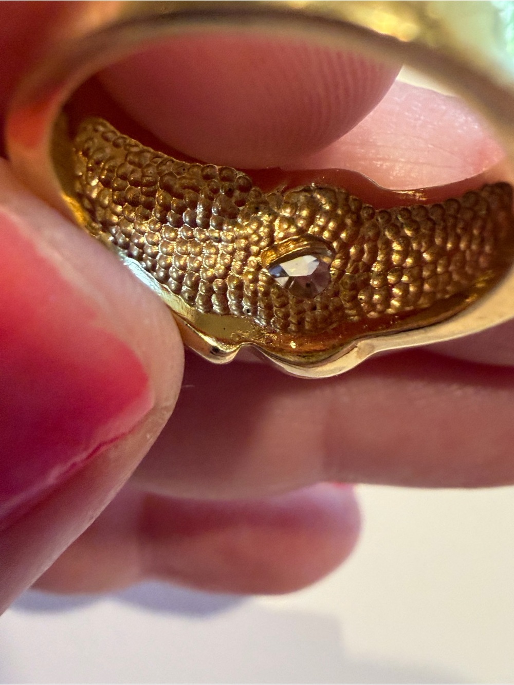 Gold Tone Heart Ring with Clear Heart Stone Size 6 Vintage - Picture 7 of 7